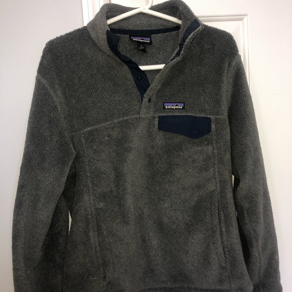 Men’s Grey Quarter Button Patagonia Pullover